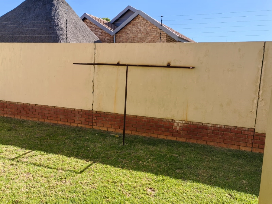 To Let 3 Bedroom Property for Rent in Waterval East North West